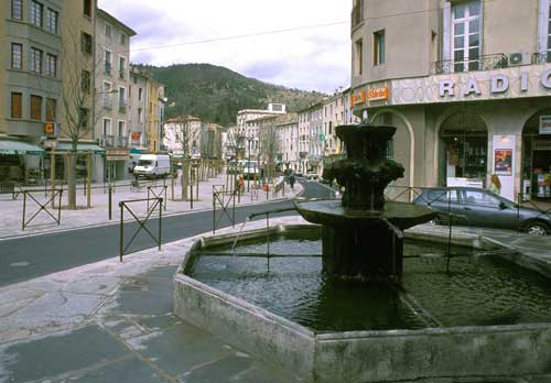 Fontaine « Griffe » - Le Vigan