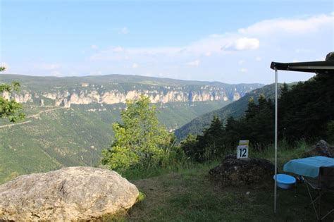 Camping aux portes du Sauveterre